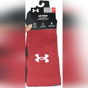 Under Armour cushioned crew socks, mid calf, cardinal red.